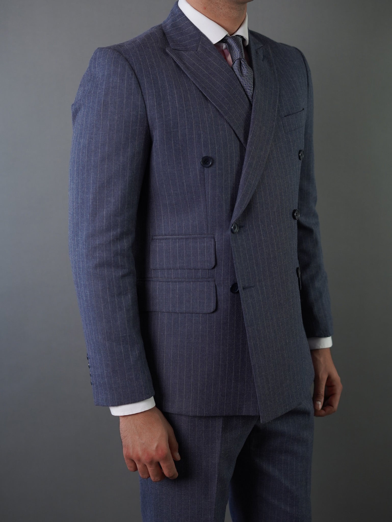 Double breasted suit -blue striped