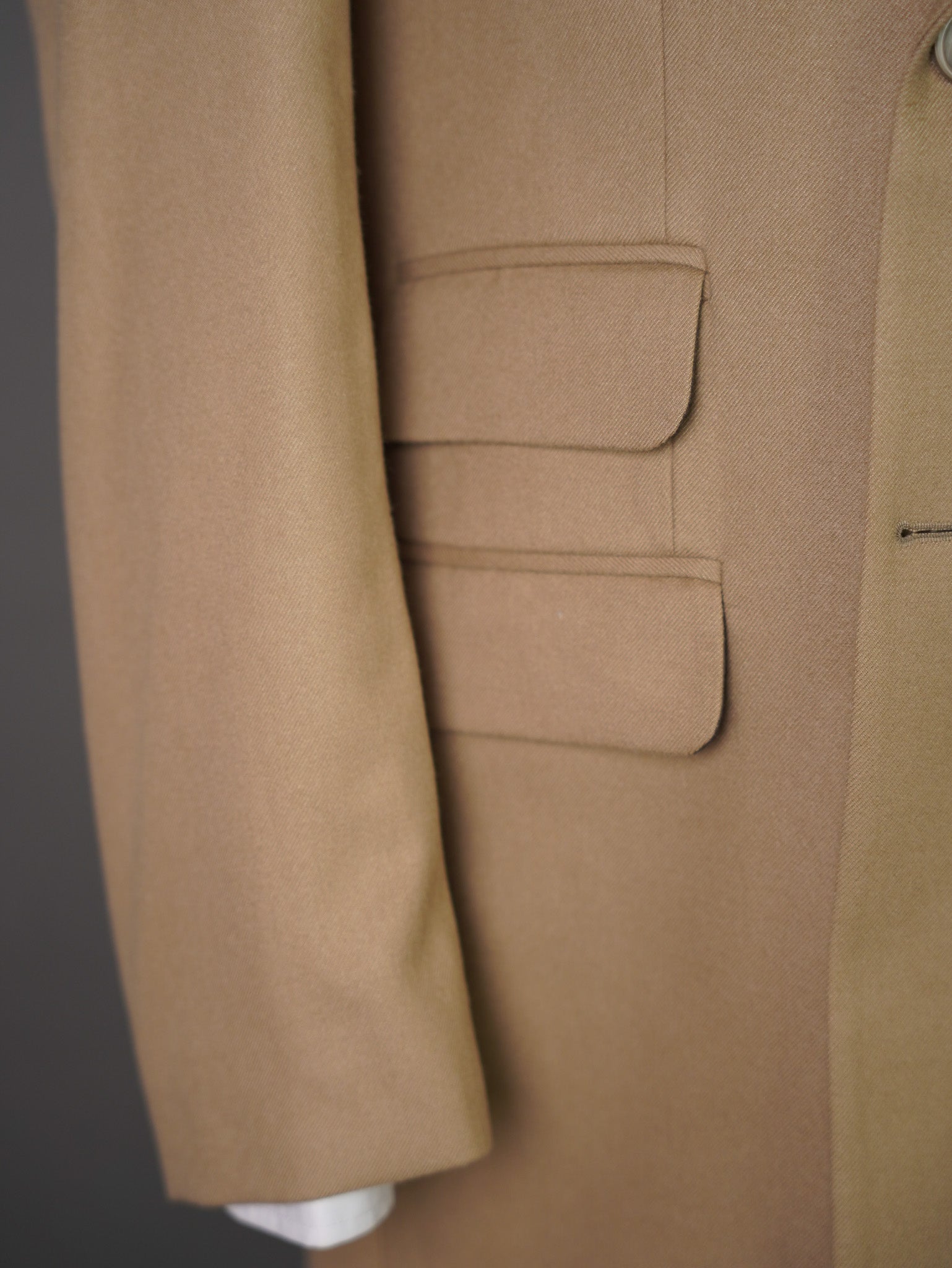 Double breasted Peak label long coat - Beige