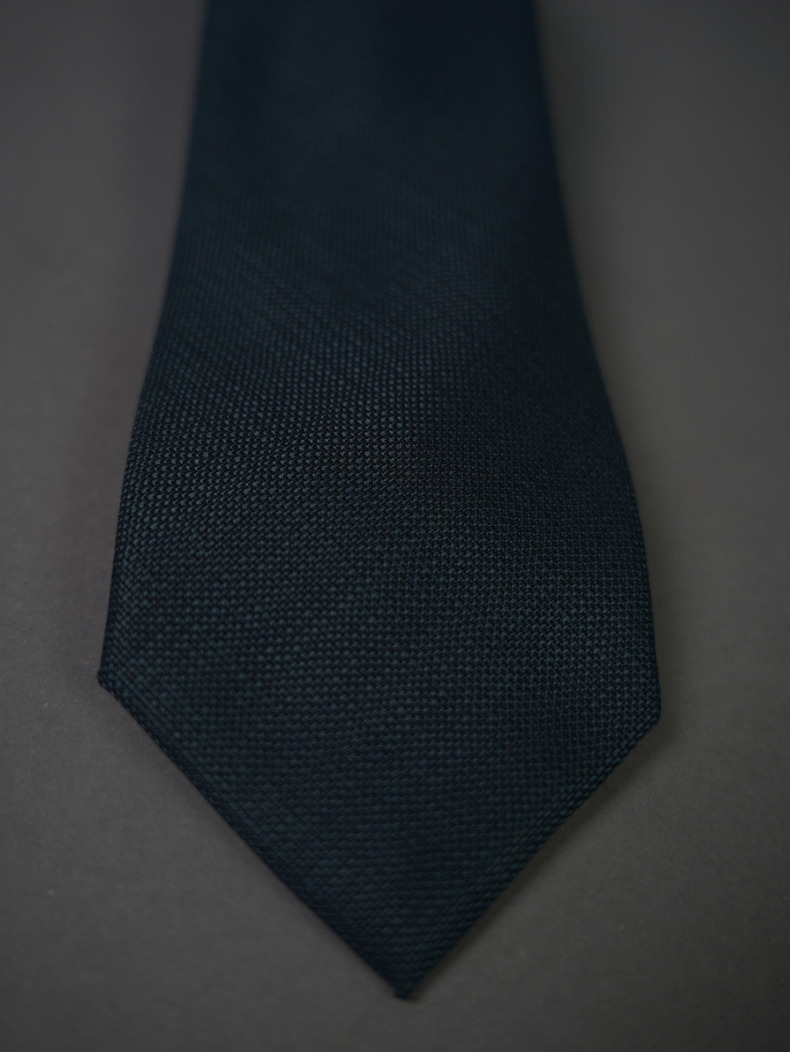 Tie with pattern